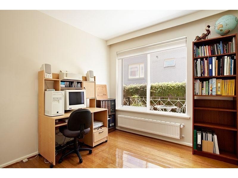 14 Westbury Street, St Kilda East VIC 3183