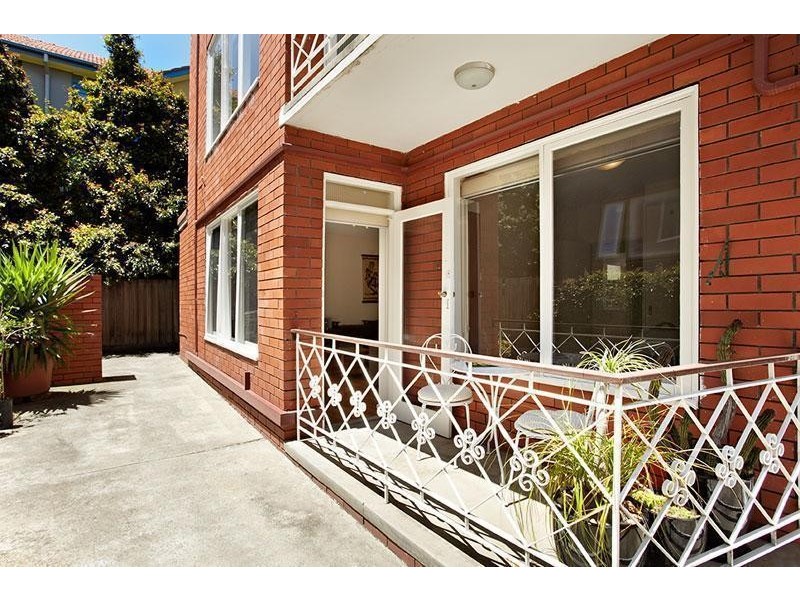 14 Westbury Street, St Kilda East VIC 3183