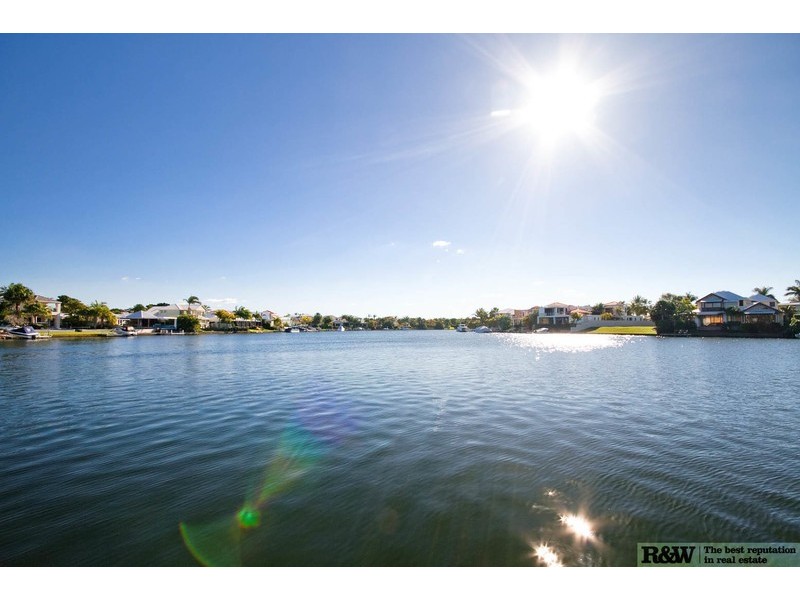 27  Masthead Quay, Noosa Heads QLD 4567