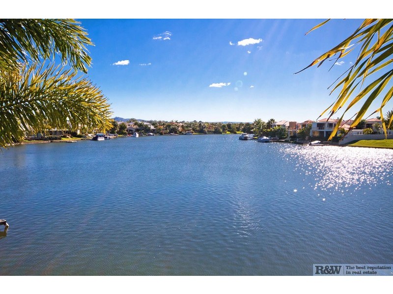 27  Masthead Quay, Noosa Heads QLD 4567