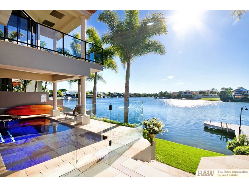 27 Masthead Quay, Noosa Waters QLD 4566