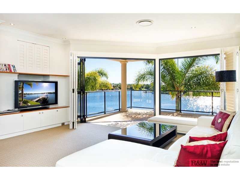 27 Masthead Quay, Noosa Waters QLD 4566