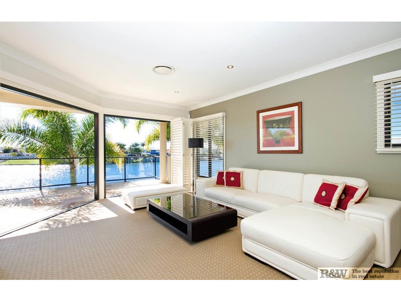 27 Masthead Quay, Noosa Waters QLD 4566