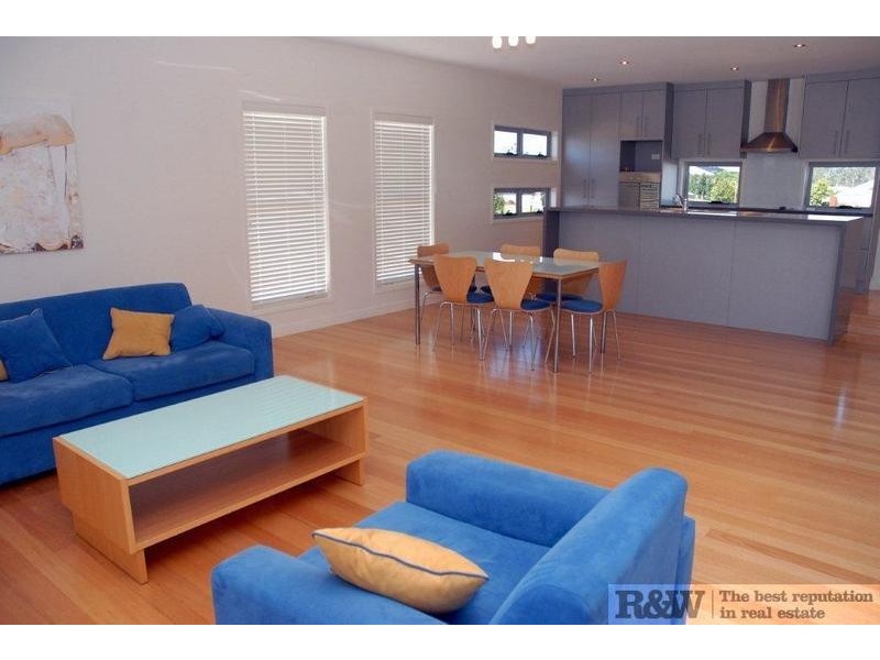 8 Pennant Court, Peregian Springs QLD 4573
