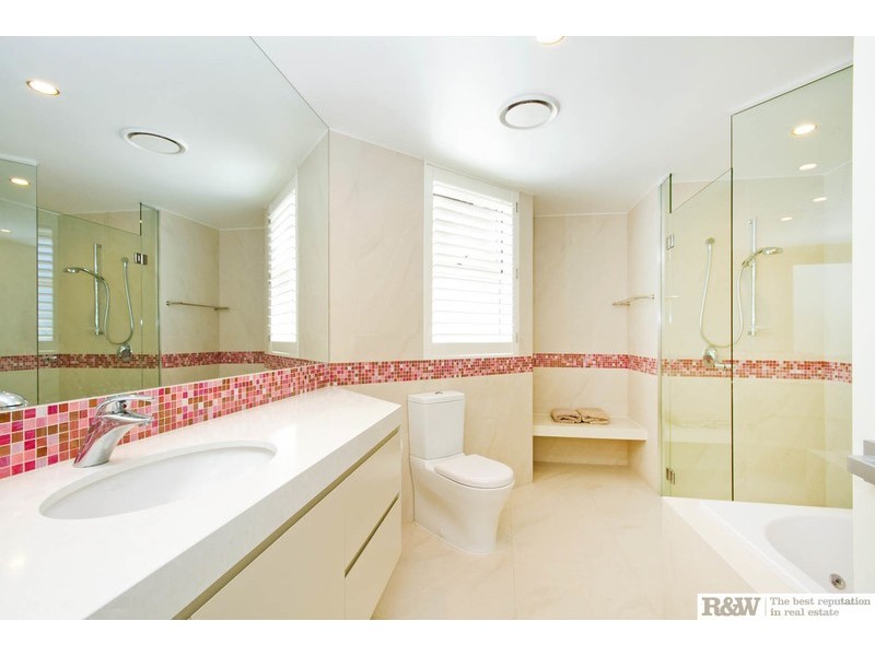 11 ‘The Emerald’ 42 Hastings Street, Noosa Heads QLD 4567