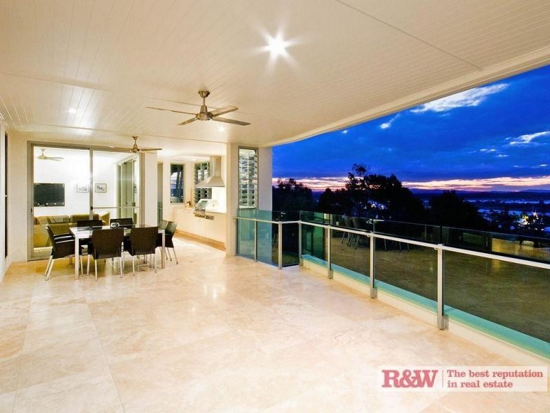 22/8 ‘Riverlight Penthouse’, Serentiy Close, Noosa Heads QLD 4567