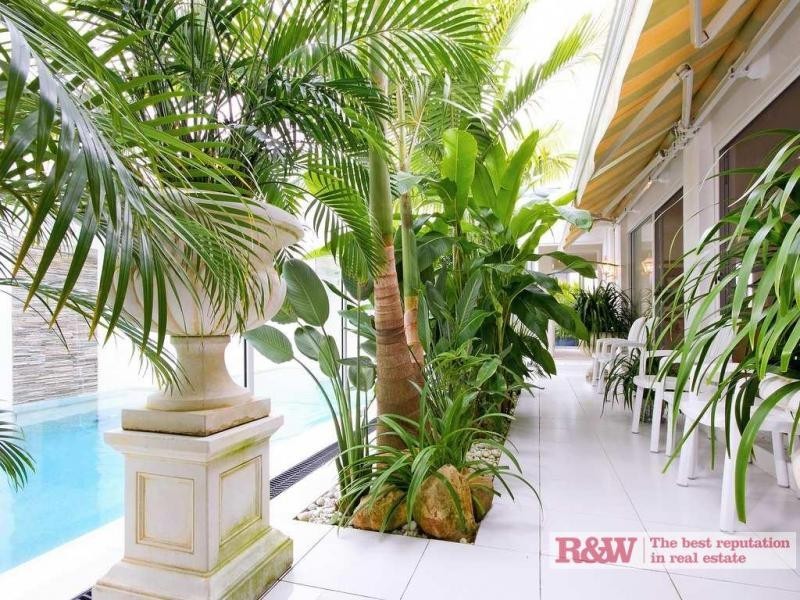 35 Ocean Keys Crescent, Mount Coolum QLD 4573