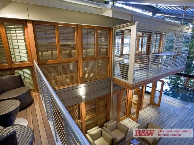 16 Noosa Parade, Noosa Heads QLD 4567