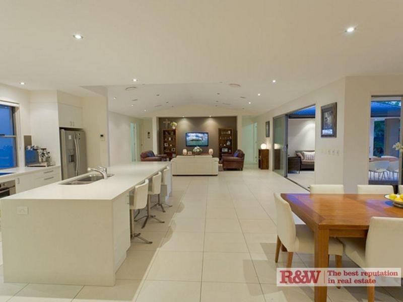 25 Aspera Place, Noosaville QLD 4566