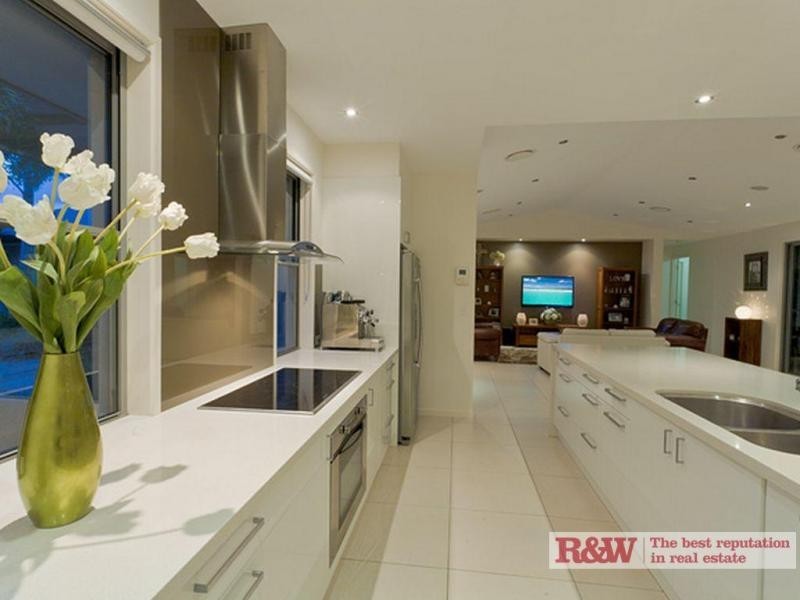 25 Aspera Place, Noosaville QLD 4566