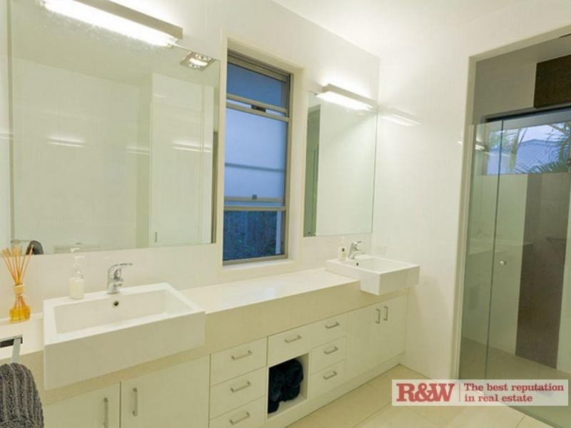 25 Aspera Place, Noosaville QLD 4566