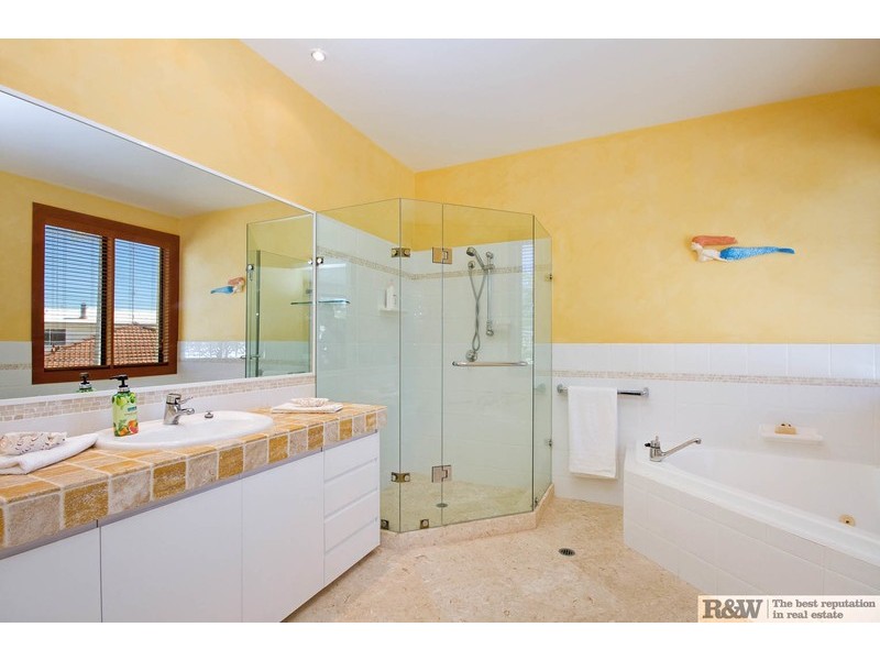 16  Key Court, Noosa Heads QLD 4567