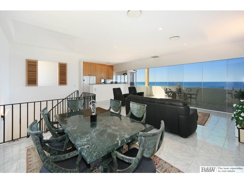 40 Wavecrest Drive, Castaways Beach QLD 4567