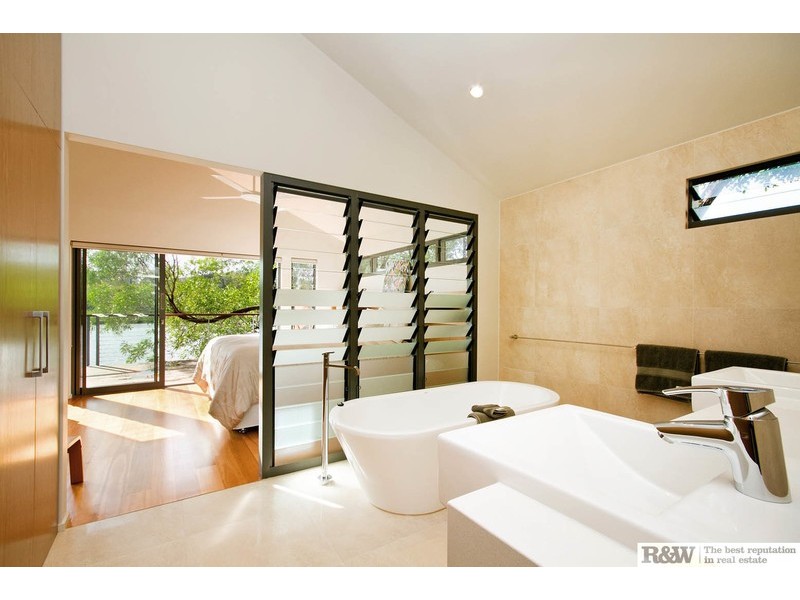 37 Wyuna Drive, Noosa Heads QLD 4567