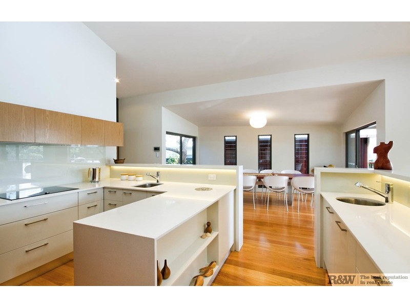 37 Wyuna Drive, Noosa Heads QLD 4567