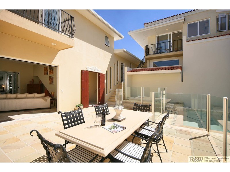 6 Kiamba Court, Sunshine Beach QLD 4567