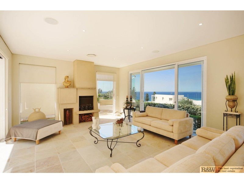 6 Kiamba Court, Sunshine Beach QLD 4567