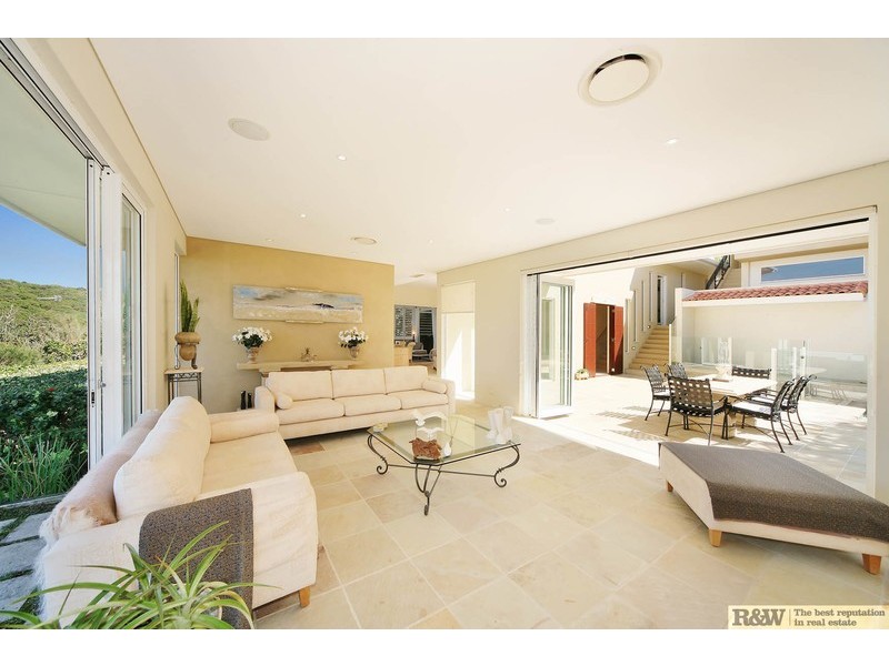 6 Kiamba Court, Sunshine Beach QLD 4567