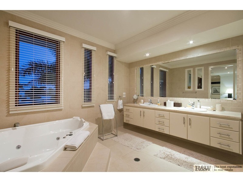 16 The Promontory, Noosa Waters QLD 4566
