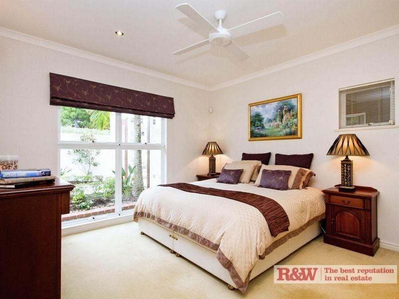 28 Angler Street, Noosa Heads QLD 4567