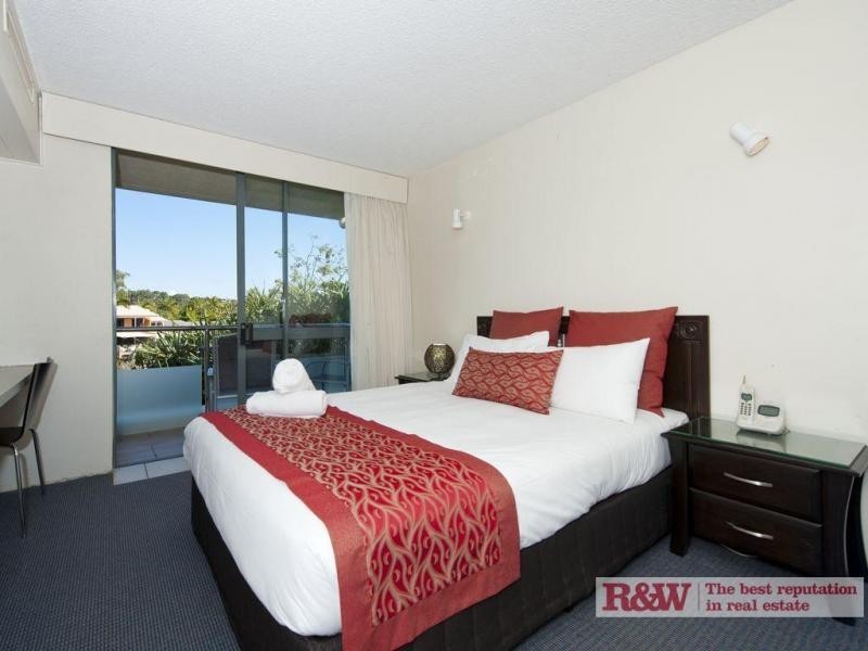 208/209/6 ‘Hotel Laguna’ Hastings Street, Noosa Heads QLD 4567