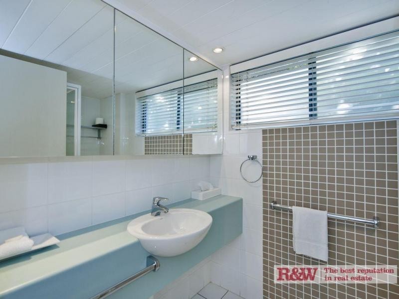 208/209/6 ‘Hotel Laguna’ Hastings Street, Noosa Heads QLD 4567