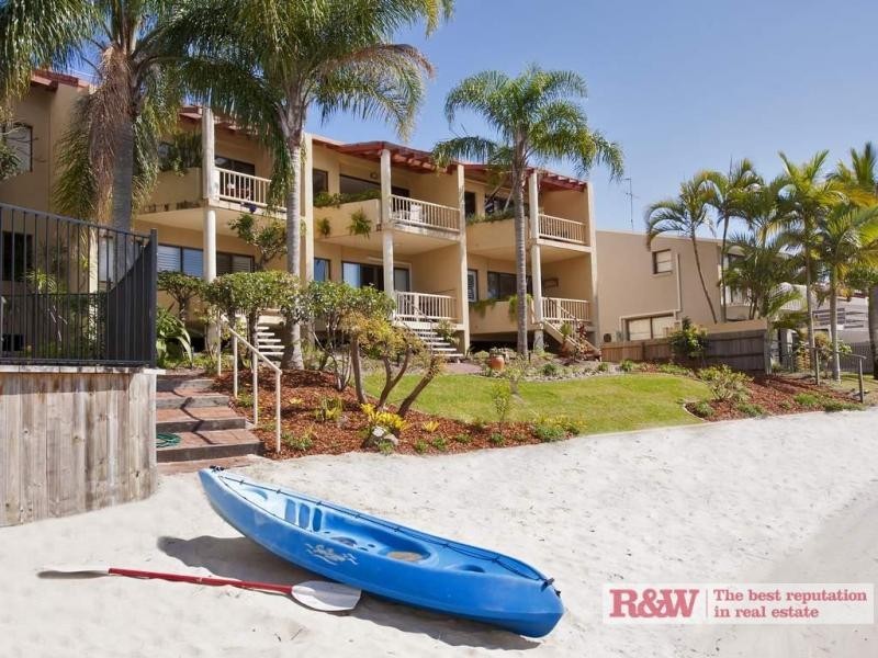 8/89 St Tropez , Noosa Parade, Noosa Heads QLD 4567