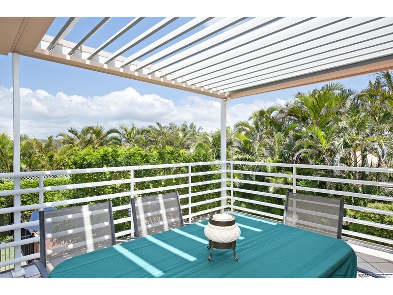 5 Tropicana Rise, Castaways Beach QLD 4567