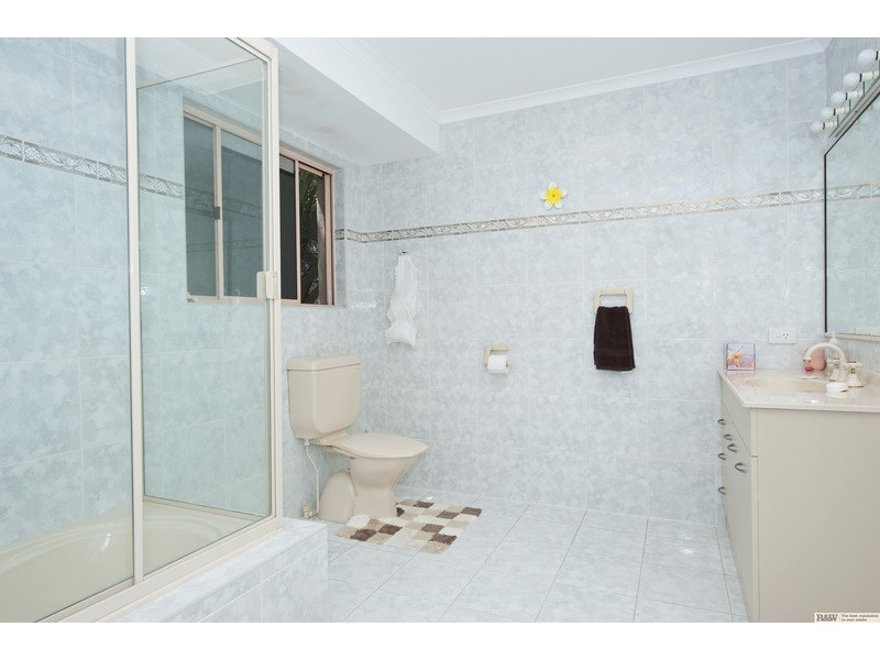 5 Tropicana Rise, Castaways Beach QLD 4567