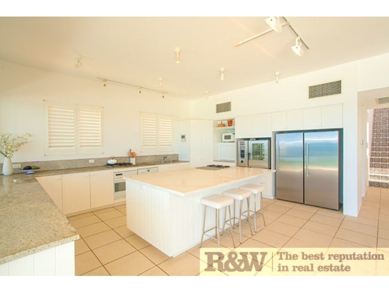 52 Seaview Terrace, Sunshine Beach QLD 4567