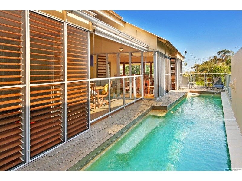 11 Nairana Rest, Noosa Heads QLD 4567