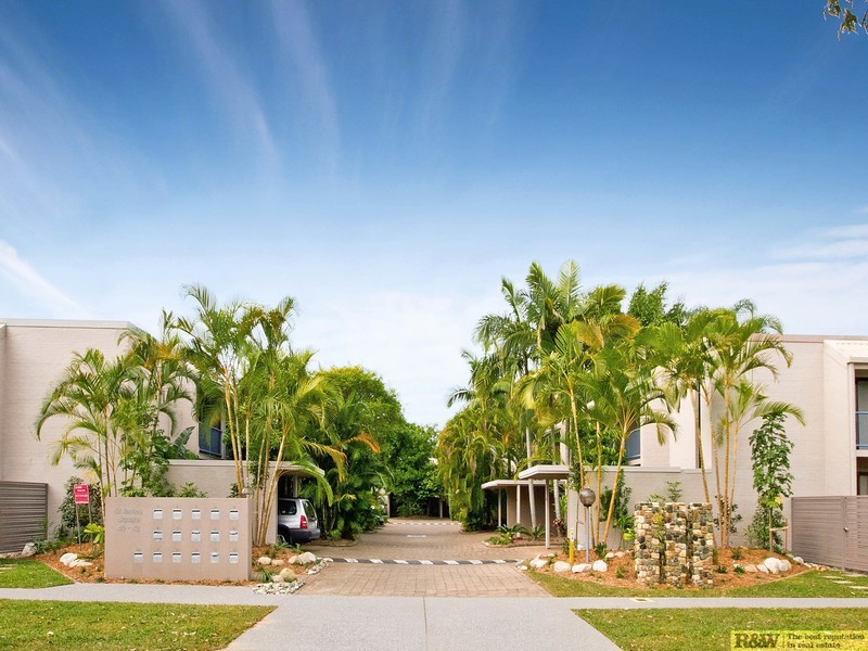 1 St James Square/40  James Street, Noosaville QLD 4566