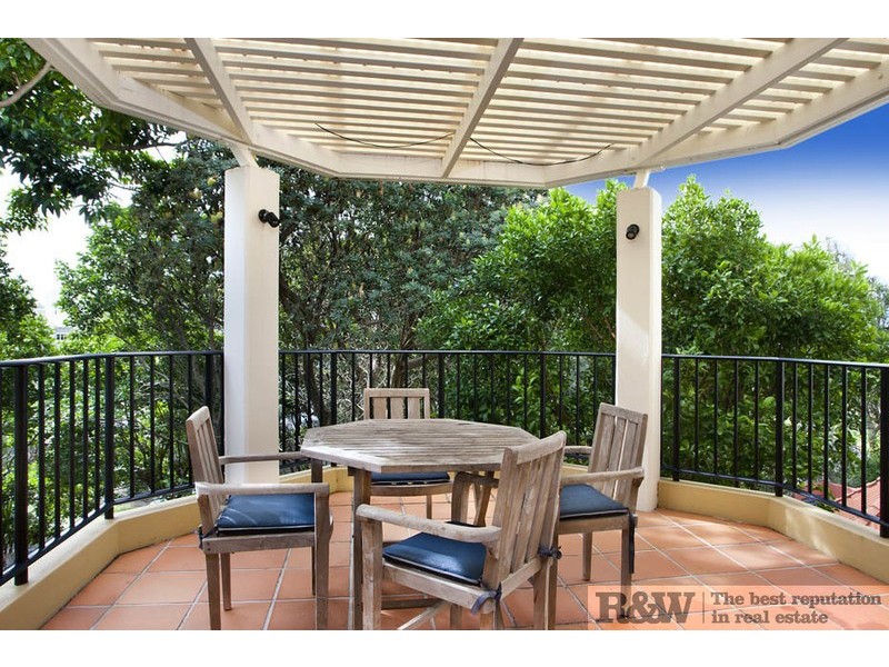 5 “Park Shores”/2 Park Crescent, Sunshine Beach QLD 4567