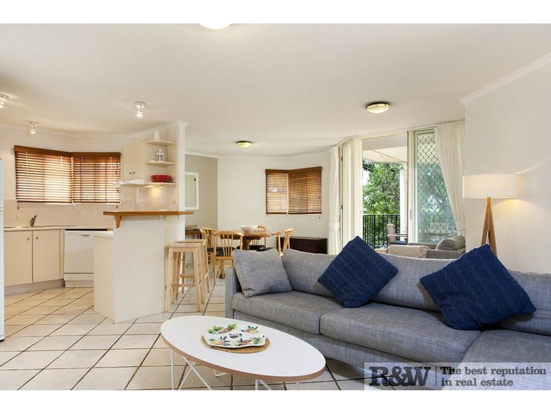 5 “Park Shores”/2 Park Crescent, Sunshine Beach QLD 4567