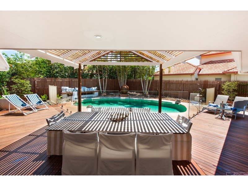 10 Sternlight Street, Noosa Waters QLD 4566