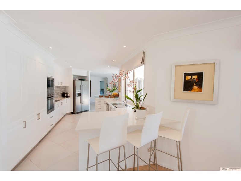 10 Sternlight Street, Noosa Waters QLD 4566