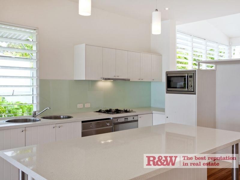 2/18 Stevens Street, Sunshine Beach QLD 4567