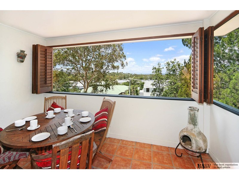 1 ‘Villa Mango’/15 Bottlebrush Avenue, Noosa Heads QLD 4567