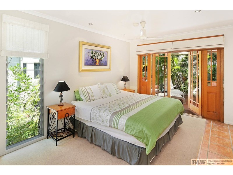 1 ‘Villa Mango’/15 Bottlebrush Avenue, Noosa Heads QLD 4567