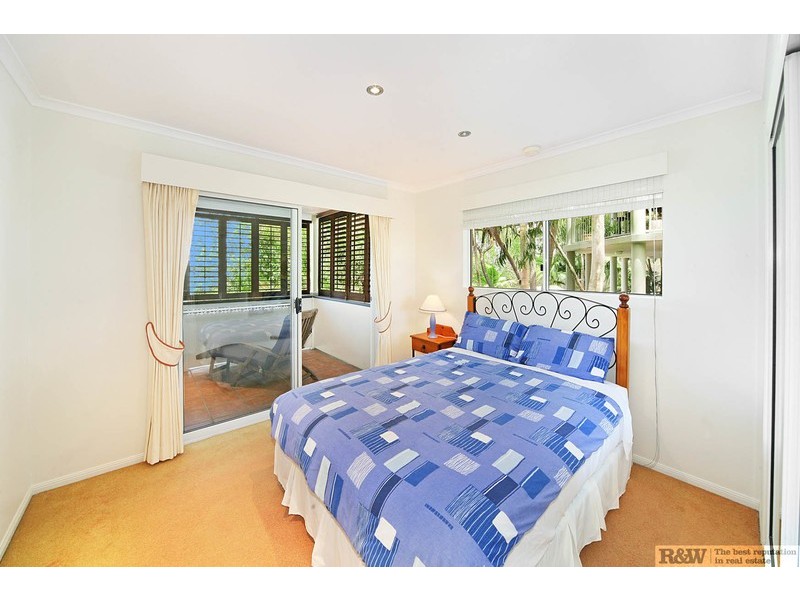 1 ‘Villa Mango’/15 Bottlebrush Avenue, Noosa Heads QLD 4567