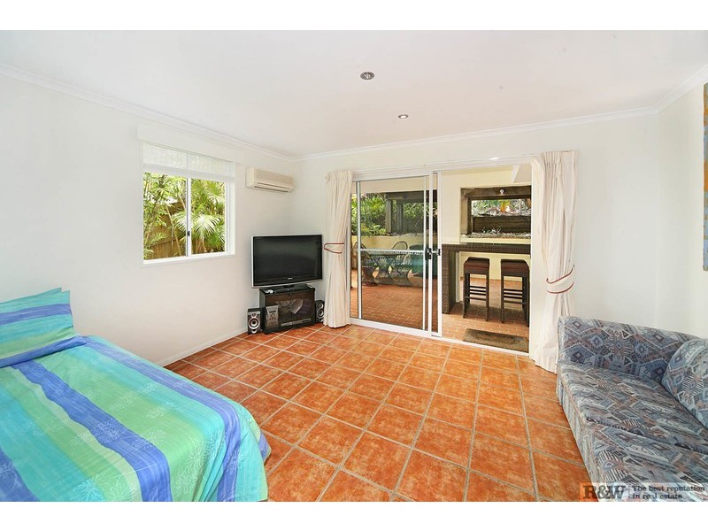 1 ‘Villa Mango’/15 Bottlebrush Avenue, Noosa Heads QLD 4567