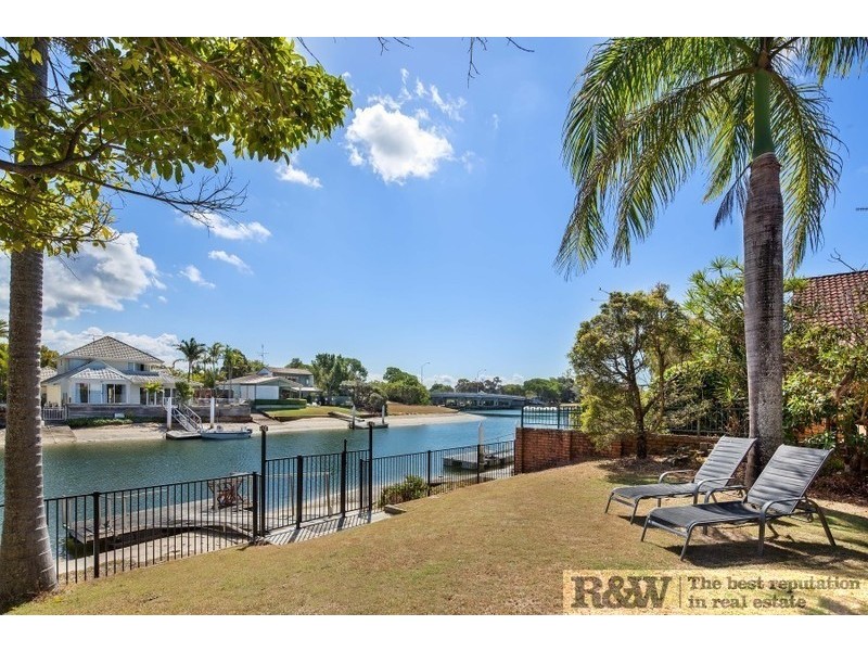 15 Wyuna Drive, Noosa Heads QLD 4567