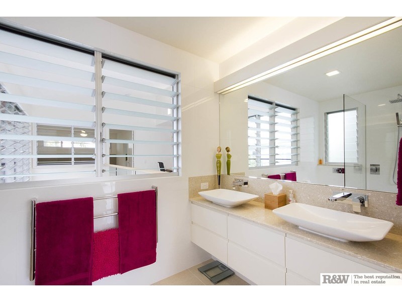 1/17 Ferguson Street, Sunshine Beach QLD 4567