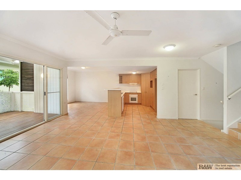 2 “Riverhouses”/12 William Street, Noosaville QLD 4566