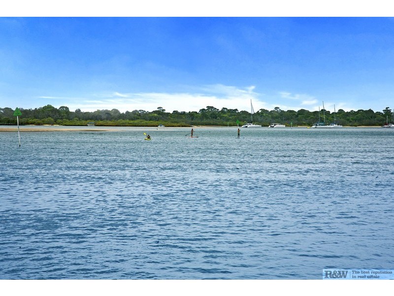 2 “Riverhouses”/12 William Street, Noosaville QLD 4566