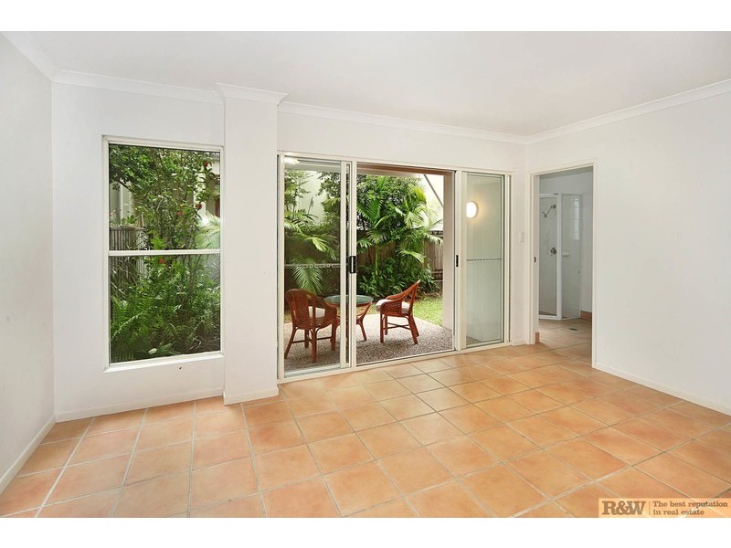 2 “Riverhouses”/12 William Street, Noosaville QLD 4566