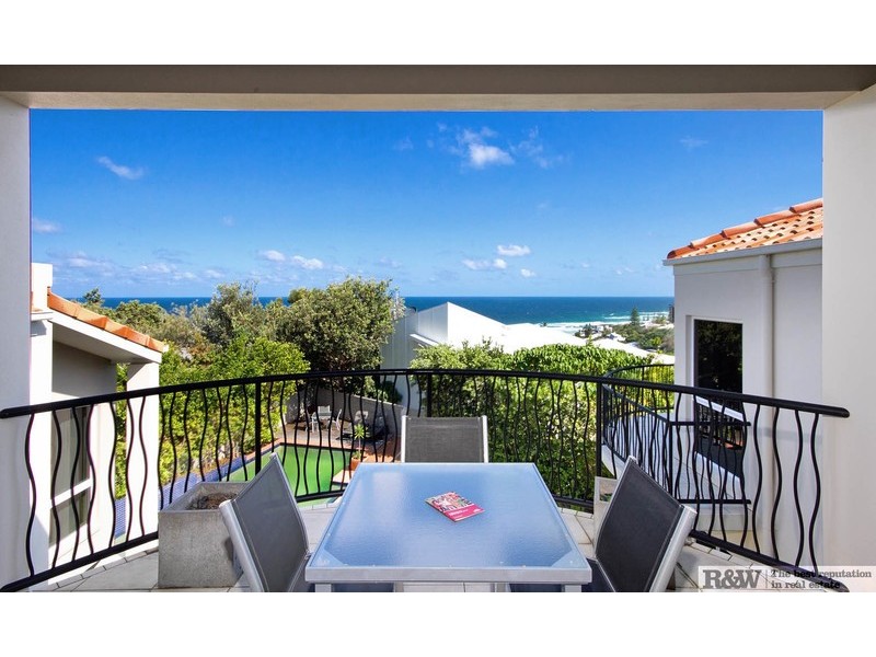 10 Kiamba Court, Sunshine Beach QLD 4567