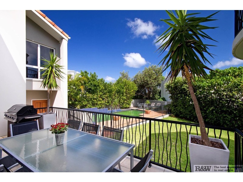 10 Kiamba Court, Sunshine Beach QLD 4567