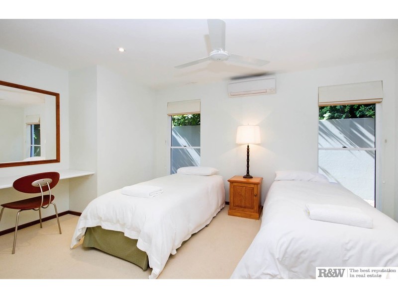 10 Kiamba Court, Sunshine Beach QLD 4567