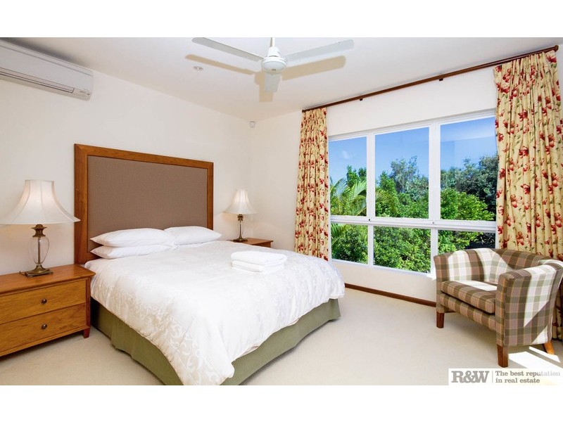 10 Kiamba Court, Sunshine Beach QLD 4567